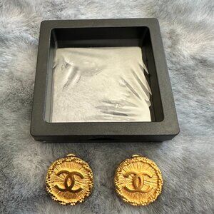 Vintage Chanel Gold Plated Sunburst CC Clip On Earrings